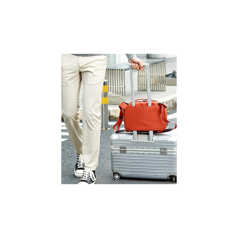 Summit-Creative Tenzing Shoulder bag 10l champagne